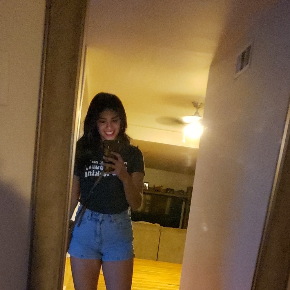 Meet your Posher, Juliana